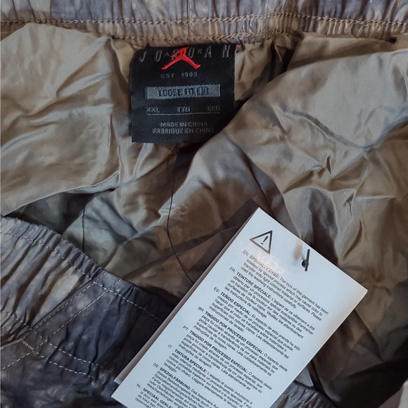 Jordan Black and Gray Tie-Dye Lined Track Pants - Picture 5 of 6